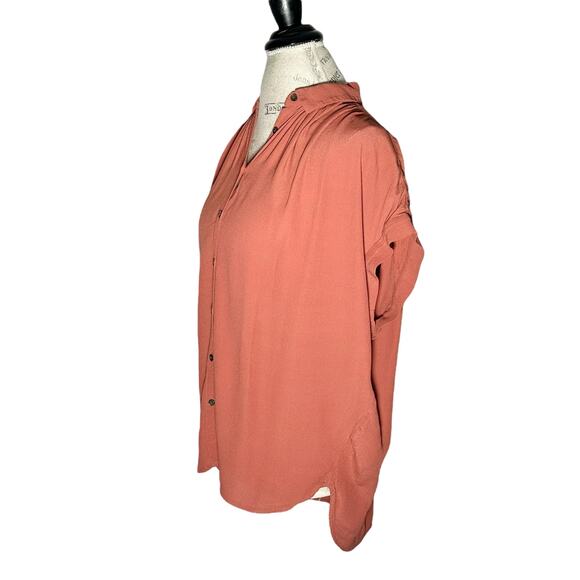 Madewell | Women | Central Drapey Crepe Relaxed Button Up Blouse | Medium - Picture 4 of 10